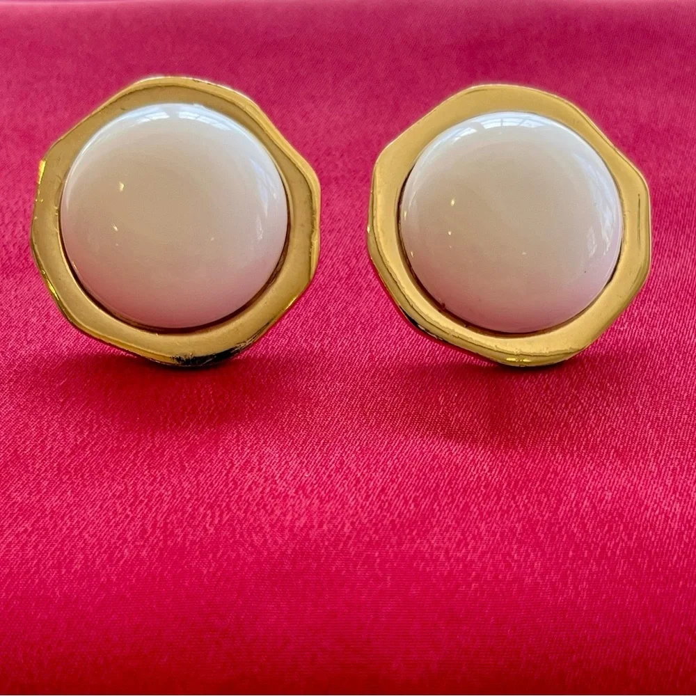Vintage Carol Dauplaise Earrings - Picture 13 of 16